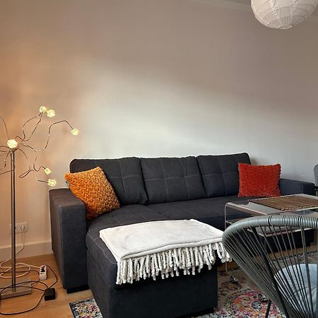 Schoene Neue 4 Zimmer Wohnung Mit Sued-Balkon Bis 8 Personen Наумбург Экстерьер фото